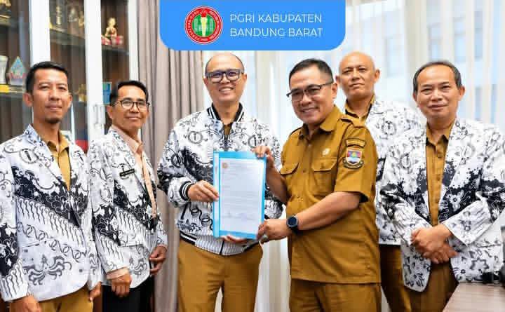 PGRI KBB Silaturahmi dan Audiensi bersama Kadisdik.